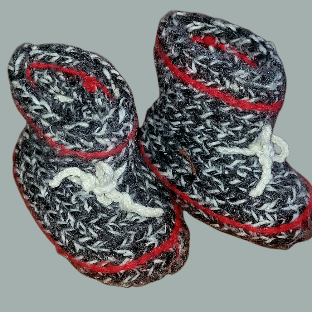Cozy Knit Baby Moc Booties - Black and Red